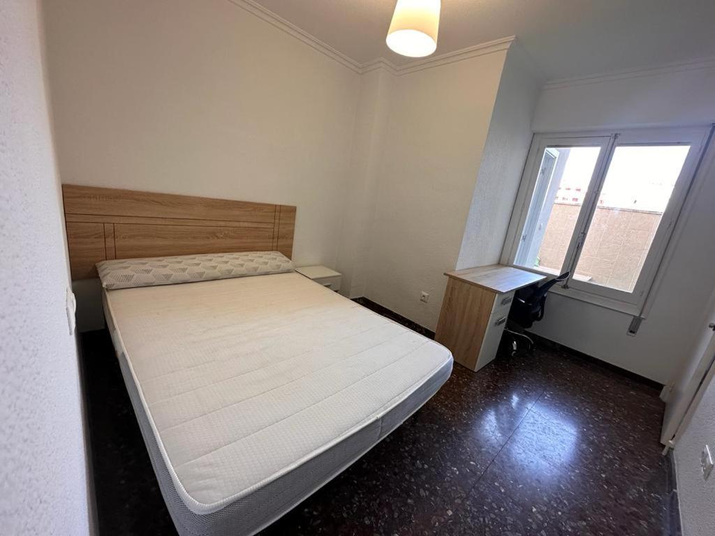 Piso 4 Dormitorios Centrico Con Gran Terraza San Juan  Eksteriør billede