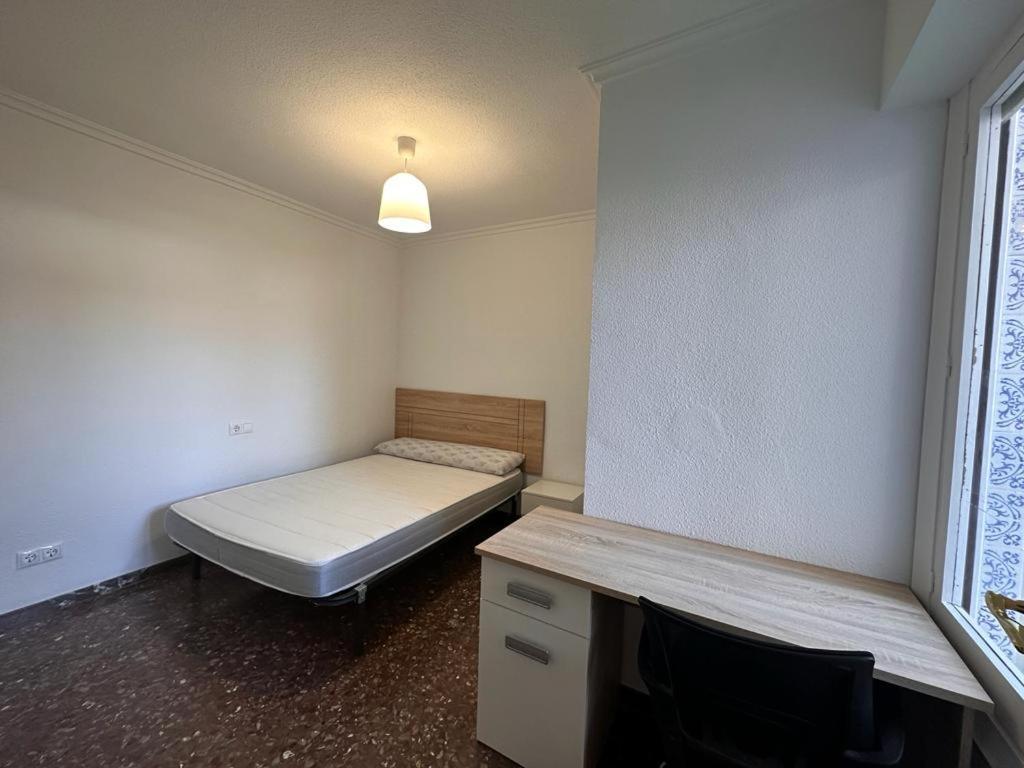 Piso 4 Dormitorios Centrico Con Gran Terraza San Juan  Eksteriør billede