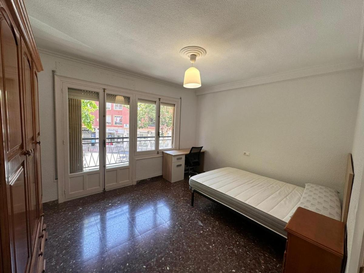 Piso 4 Dormitorios Centrico Con Gran Terraza San Juan  Eksteriør billede