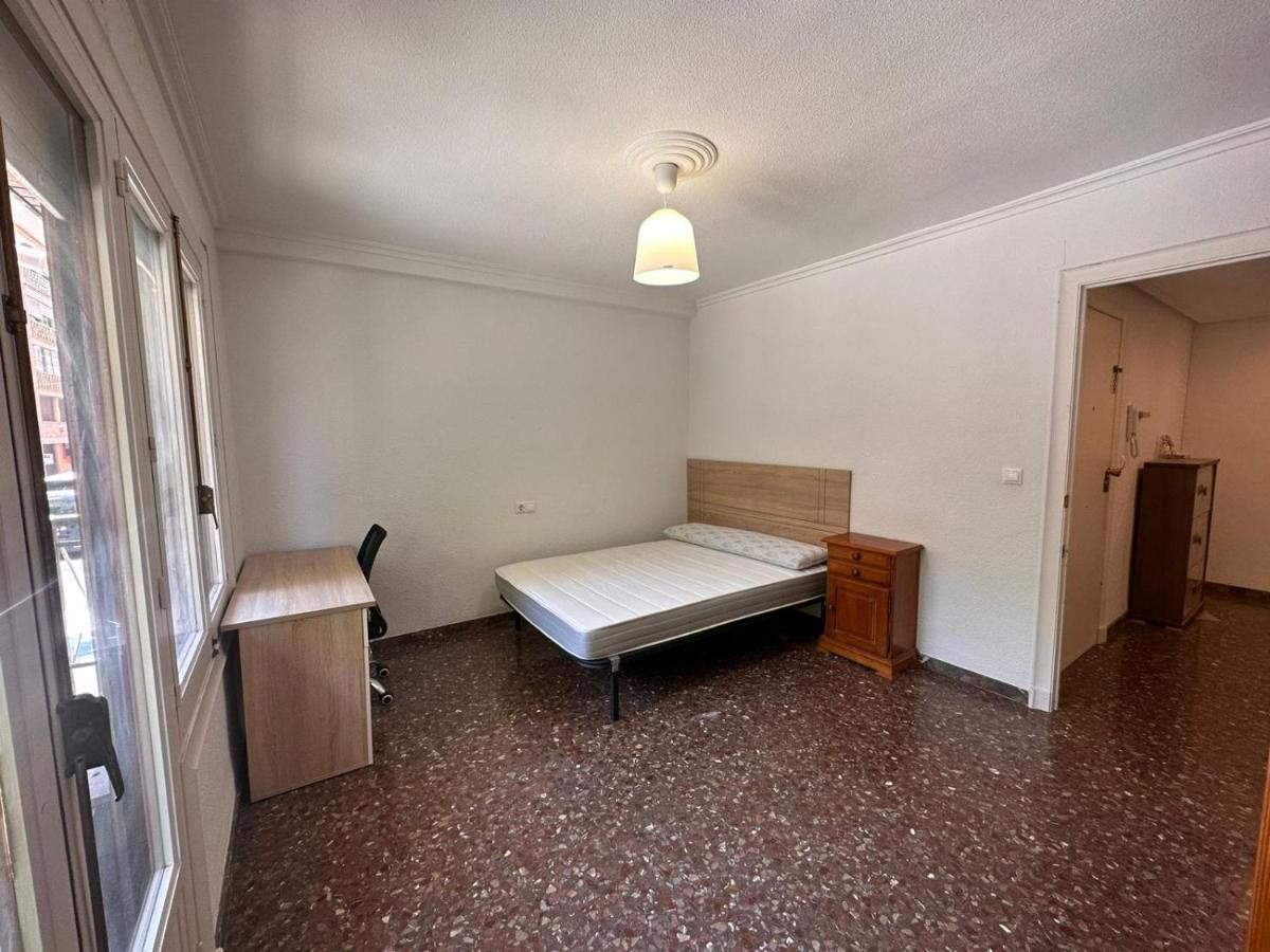 Piso 4 Dormitorios Centrico Con Gran Terraza San Juan  Eksteriør billede